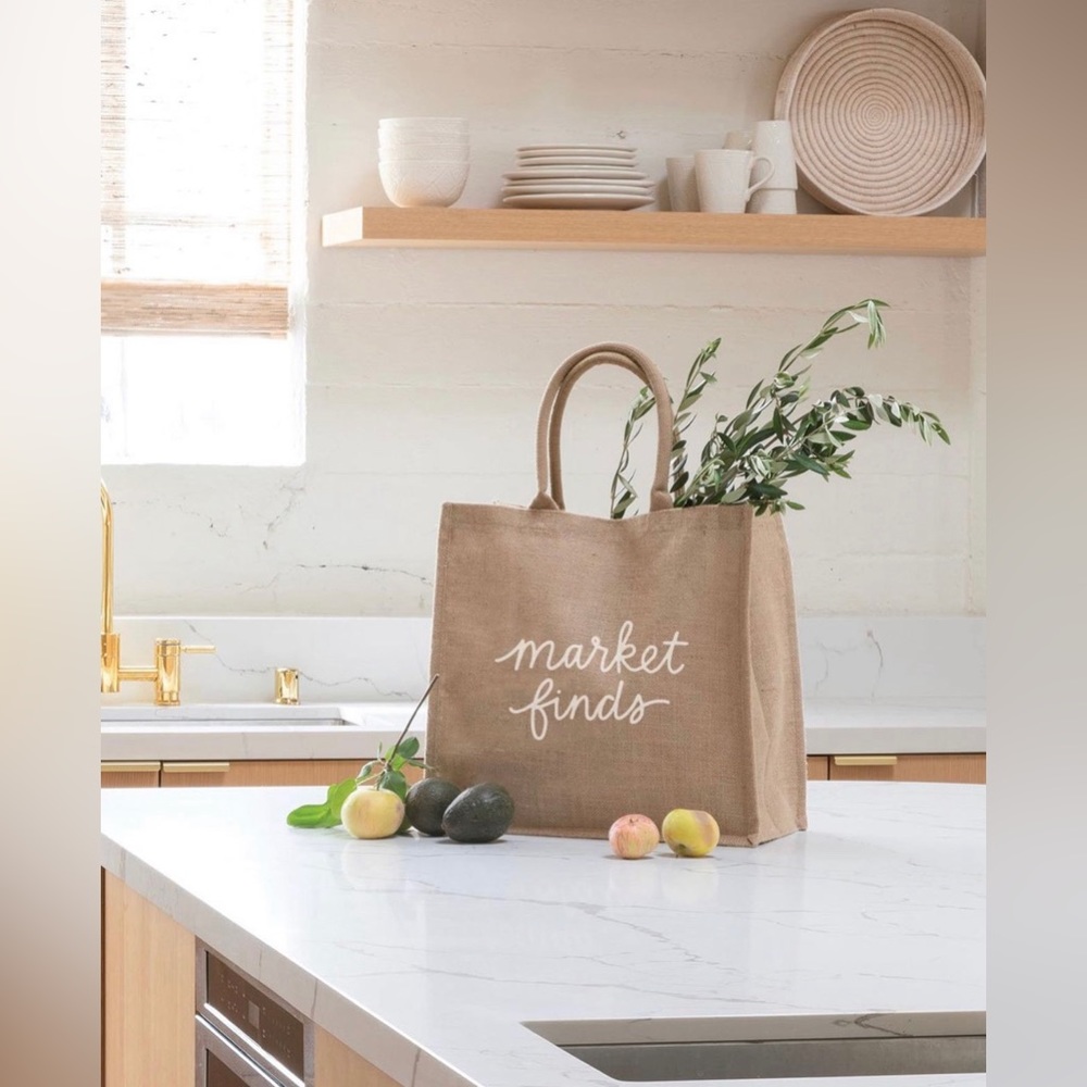 THE LITTLE MARKET “MARKET FINDS” TOTE BAG new w tags perfect bag for everything